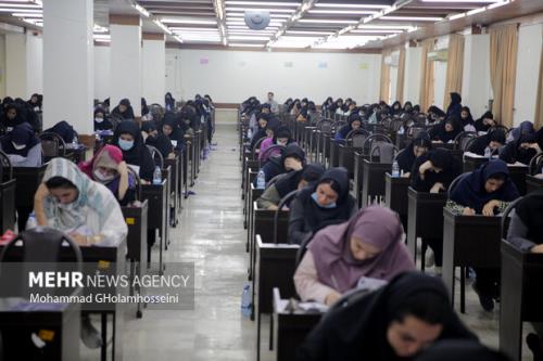 هیچ کدام از مخالفان تاثیر سوابق در کنکور دانش آموز نبودند