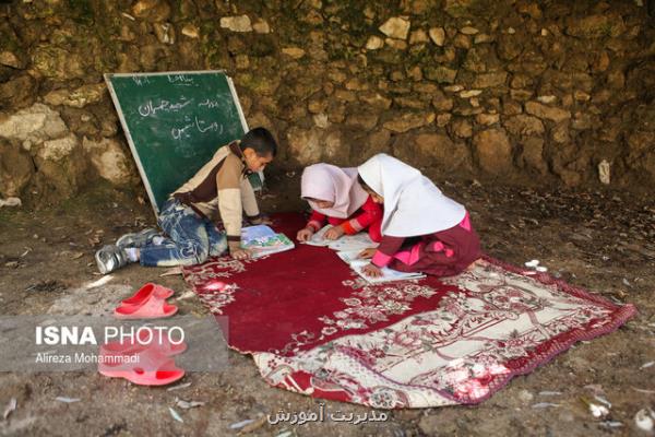 سرباز معلم و معلمان موقت را به مدارس مناطق محروم نفرستید