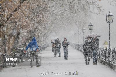 برف و برودت هوا مدارس بعضی از مناطق آذربایجان شرقی را تعطیل کرد