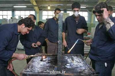 تامین نیروی کار صنایع با دانش آموزان هنرستانی