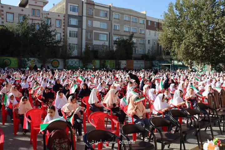 تاکید فرماندار تهران بر رفع مشکلات زیرساختی در آستانه شروع سال تحصیلی
