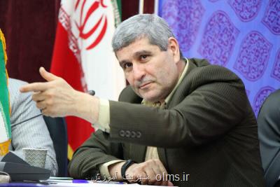 نباید برای دسترسی به فضای ورزشی از مدرسه خارج شویم